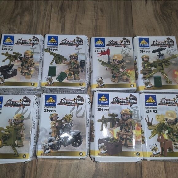 KAZI Wolf's Fang Building Blocks Army Men Set Of 8 - Picture 3 of 9